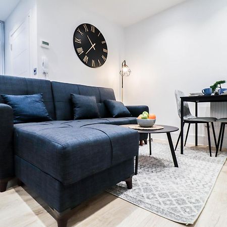 Modern 1-Bed Apartment In Buckinghamshire With Free Wifi, Parking & Garden Хай-Вайкомб Экстерьер фото
