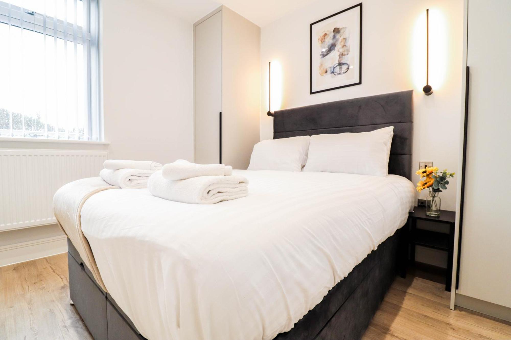 Modern 1-Bed Apartment In Buckinghamshire With Free Wifi, Parking & Garden Хай-Вайкомб Экстерьер фото